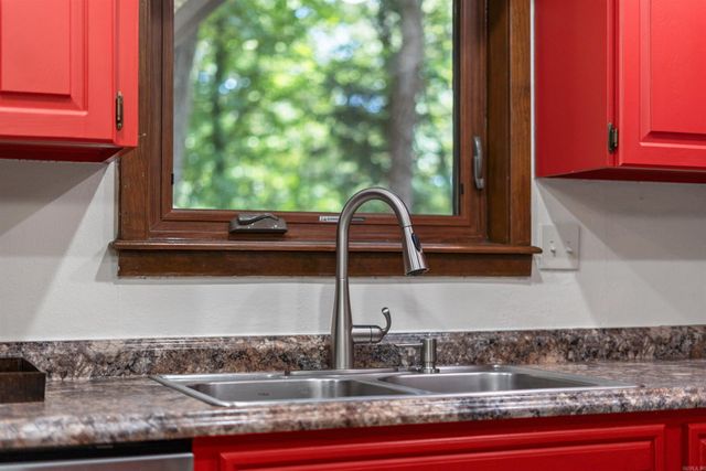 1 Herencia Circle, Hot Springs Village, AR 71909