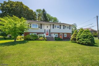 62 Sand Rd, Fairfield Twp., NJ 07004