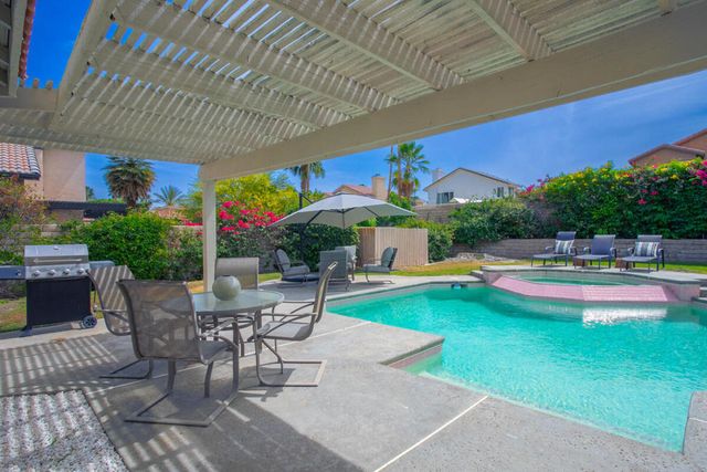 78665 Bradford Circle, La Quinta, CA 92253