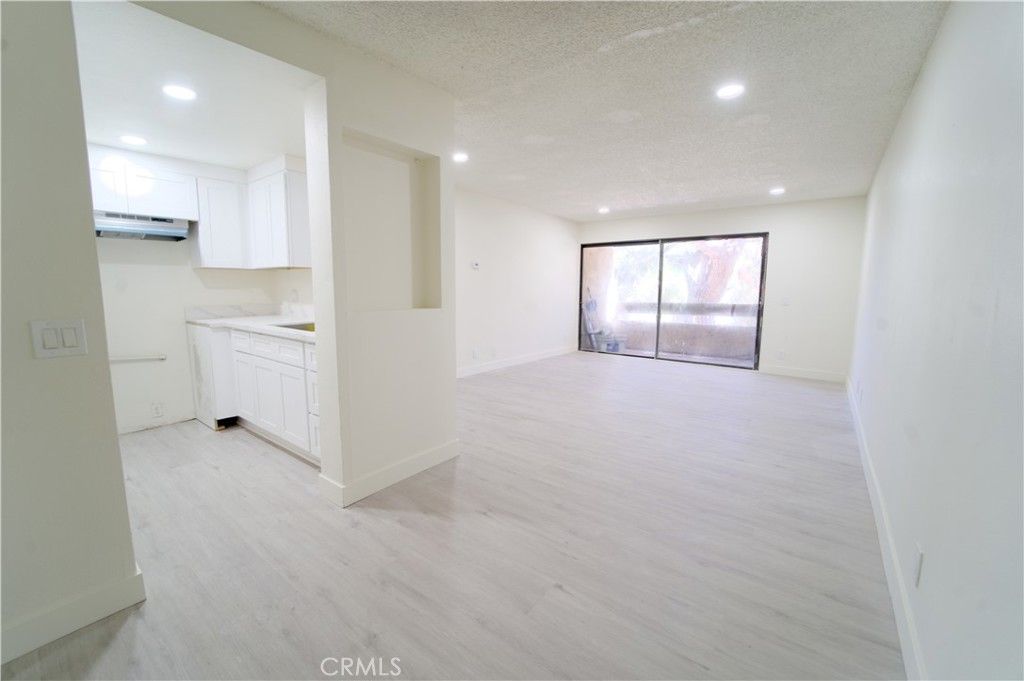 600 W Third St B211, Santa Ana, CA 92701