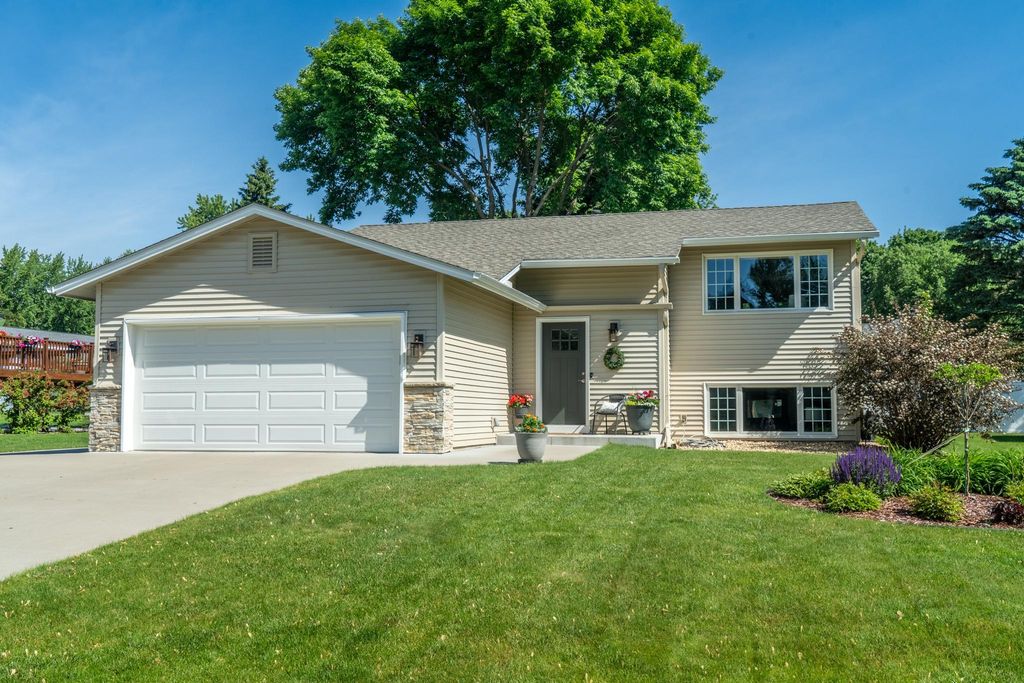 14250 55th Street N, Stillwater, MN 55082 — exterior