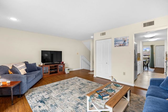 1000 11th Ave N Apt 132, North Myrtle Beach, SC 29582