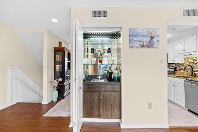 1000 11th Ave N Apt 132, North Myrtle Beach, SC 29582