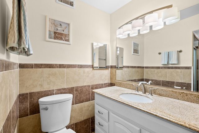 1000 11th Ave N Apt 132, North Myrtle Beach, SC 29582