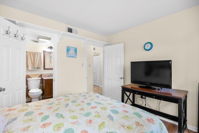 1000 11th Ave N Apt 132, North Myrtle Beach, SC 29582