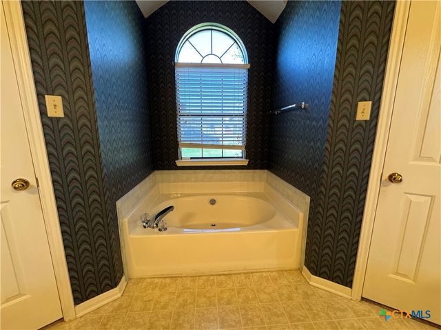 1002 Windy Hill Road, Harker Heights, TX 76548