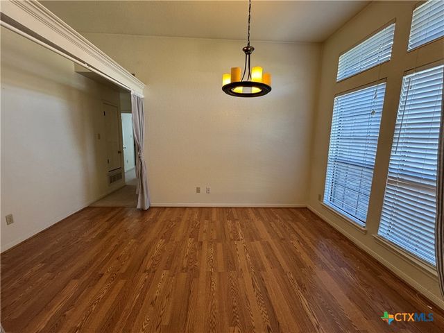 1002 Windy Hill Road, Harker Heights, TX 76548