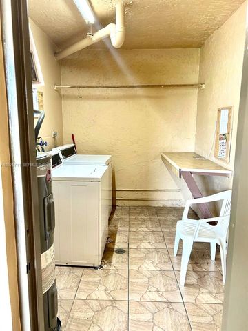 9081 Sunrise Lakes Boulevard 113, Sunrise, FL 33322