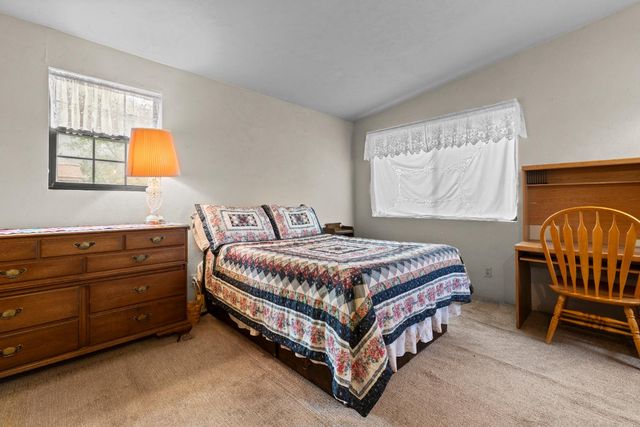 2341 Persimmon Ln, Newcastle, CA 95658