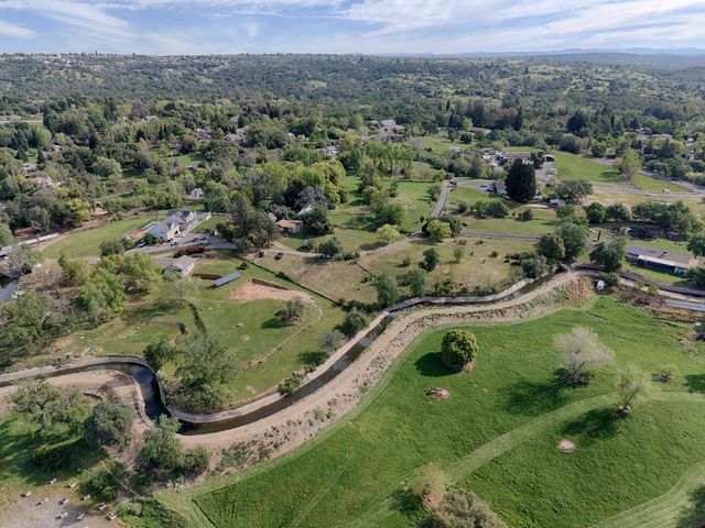 2341 Persimmon Ln, Newcastle, CA 95658