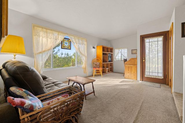 2341 Persimmon Ln, Newcastle, CA 95658