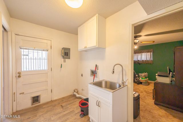 19019 Darrington Road, Horizon City, TX 79928