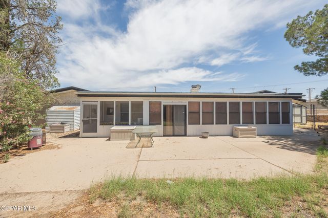 19019 Darrington Road, Horizon City, TX 79928