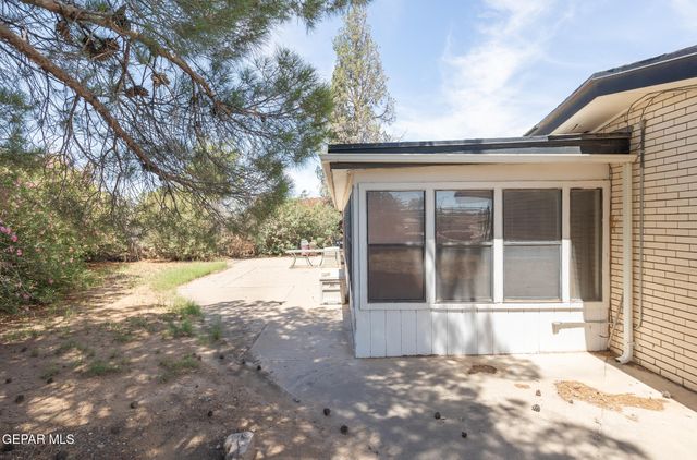 19019 Darrington Road, Horizon City, TX 79928