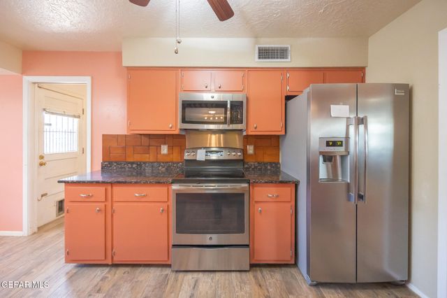 19019 Darrington Road, Horizon City, TX 79928