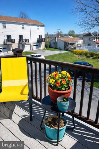 12 E POPLAR ST, Palmyra, PA 17078