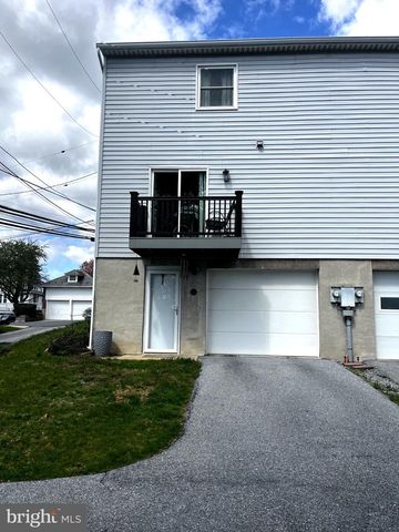 12 E POPLAR ST, Palmyra, PA 17078