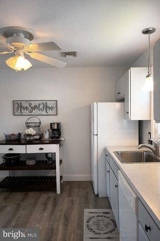12 E POPLAR ST, Palmyra, PA 17078