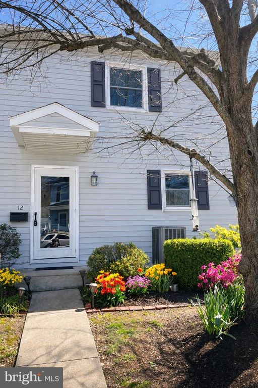 12 E POPLAR ST, Palmyra, PA 17078