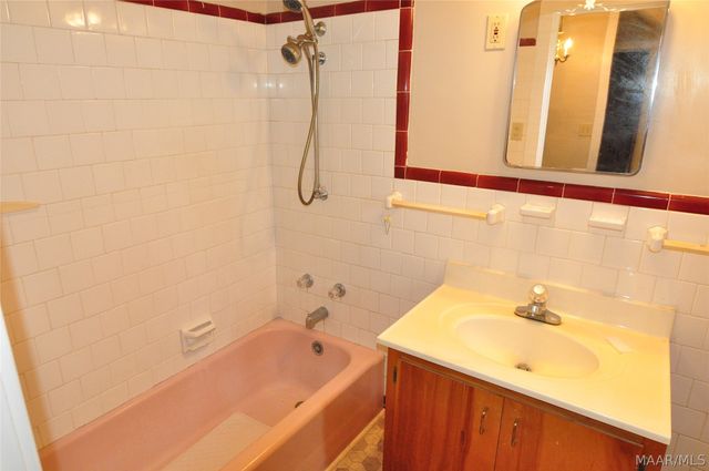 4820 Highway 14 . E, Elmore, AL 36025