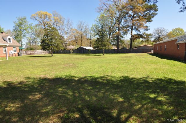 4820 Highway 14 . E, Elmore, AL 36025