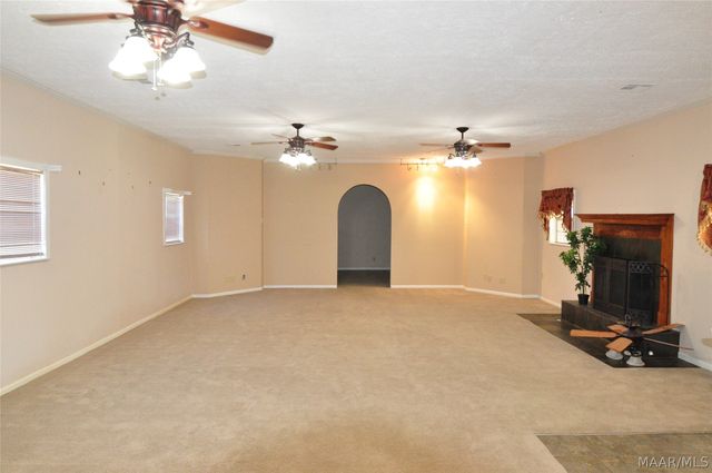 4820 Highway 14 . E, Elmore, AL 36025