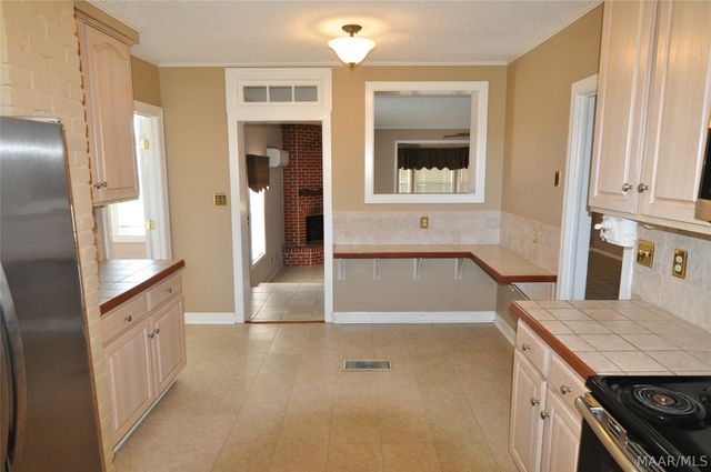 4820 Highway 14 . E, Elmore, AL 36025