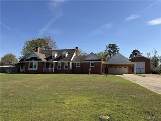 4820 Highway 14 . E, Elmore, AL 36025
