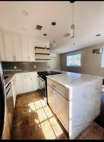 2775 SW 1st St, Miami, FL 33135