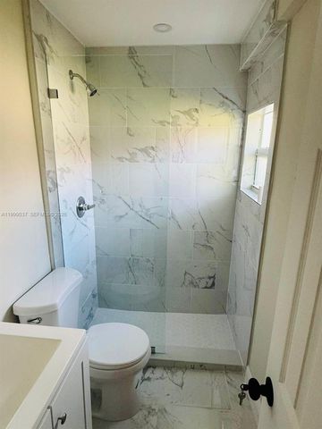 2775 SW 1st St, Miami, FL 33135