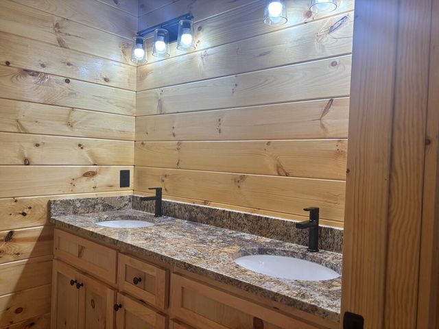 83 Noelle's Pass, Murphy, NC 28906