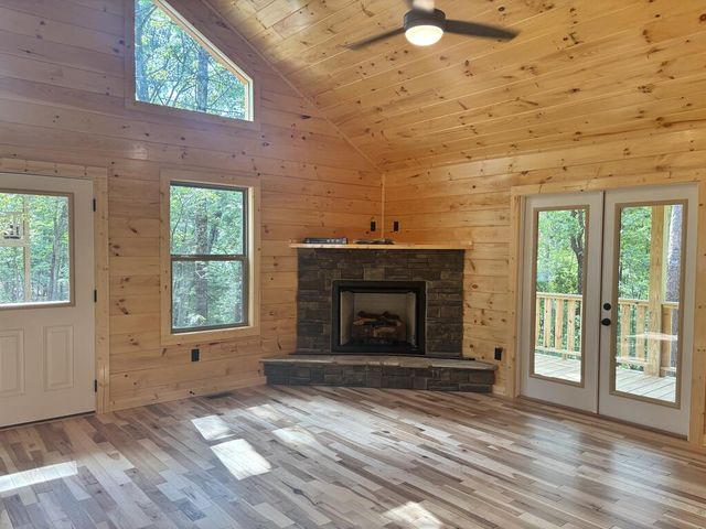 83 Noelle's Pass, Murphy, NC 28906