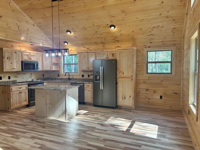 83 Noelle's Pass, Murphy, NC 28906