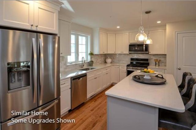 8 Byrne Circle, Brentwood, NH 03833