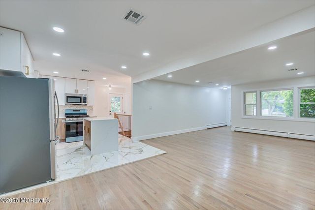25 Woodbrook Drive, Matawan, NJ 07747
