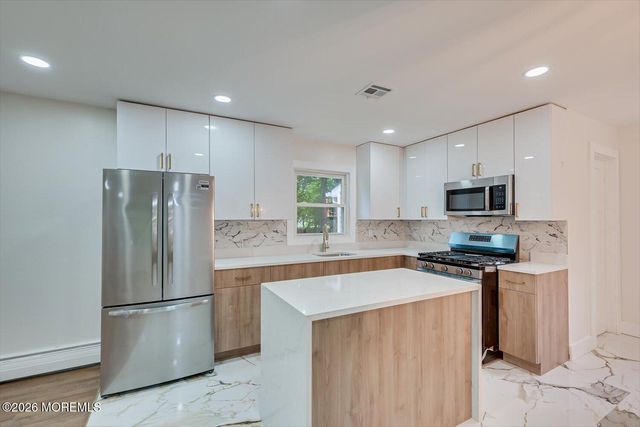 25 Woodbrook Drive, Matawan, NJ 07747