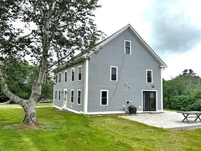 65 Mendon Road, Sutton, MA 01590