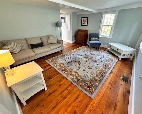 65 Mendon Road, Sutton, MA 01590