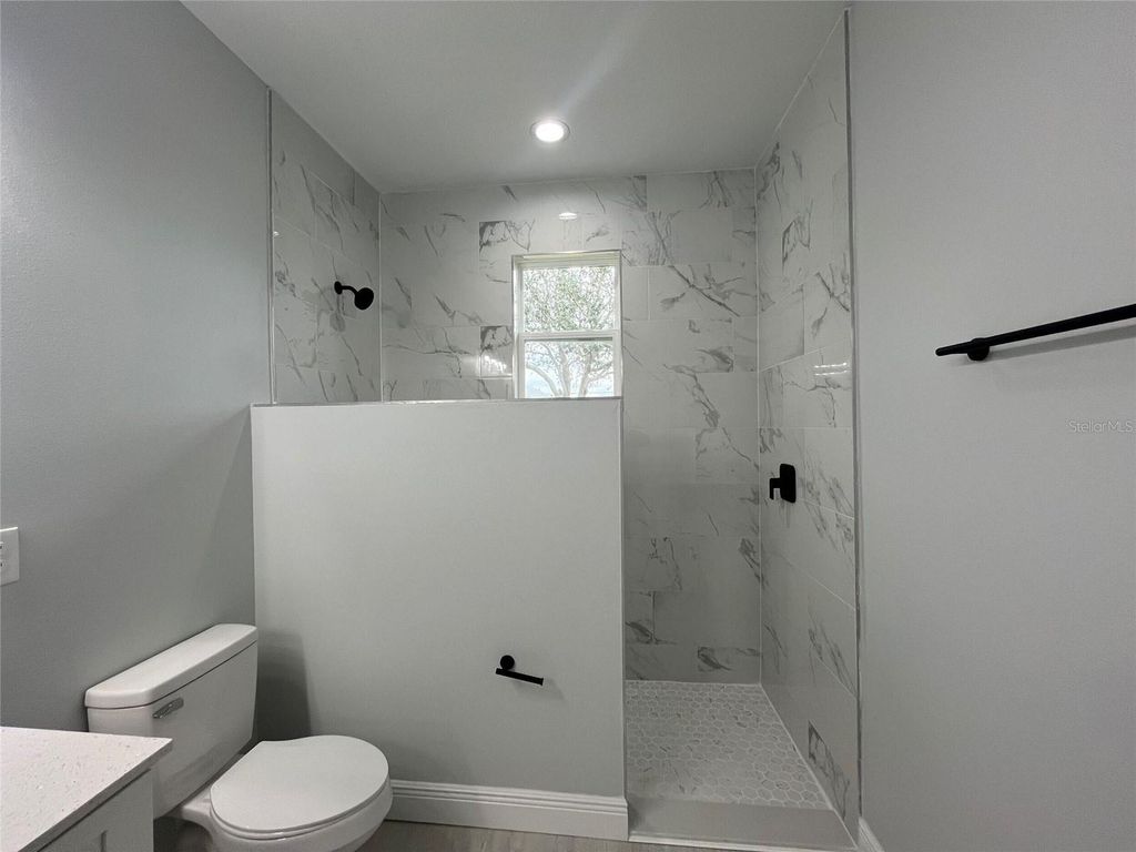 Image 9 of property listing at Address unavailable.