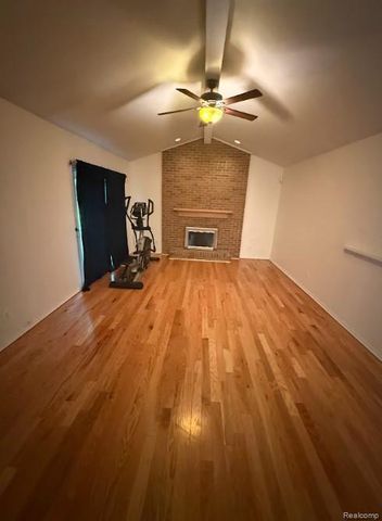 37892 Stableview Drive, Farmington Hills, MI 48335