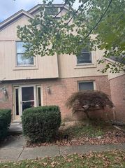 37892 Stableview Drive, Farmington Hills, MI 48335