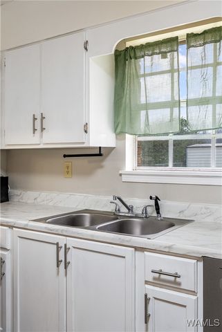 12602 County Line Rd, Moundville, AL 35474