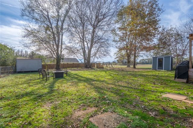12602 County Line Rd, Moundville, AL 35474