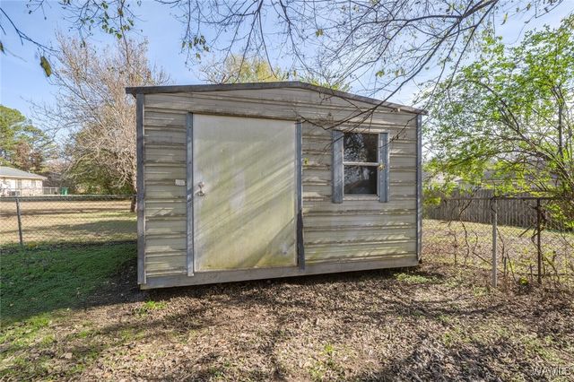 12602 County Line Rd, Moundville, AL 35474