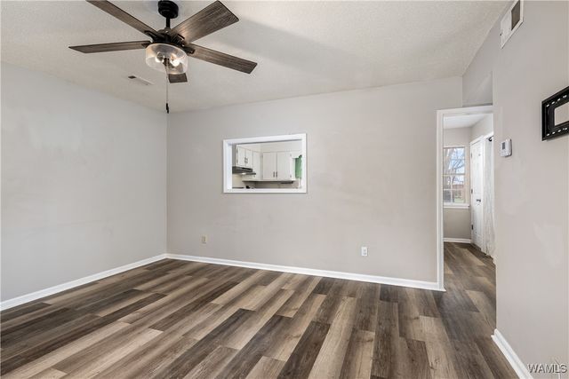 12602 County Line Rd, Moundville, AL 35474