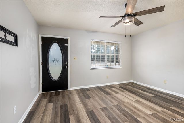 12602 County Line Rd, Moundville, AL 35474