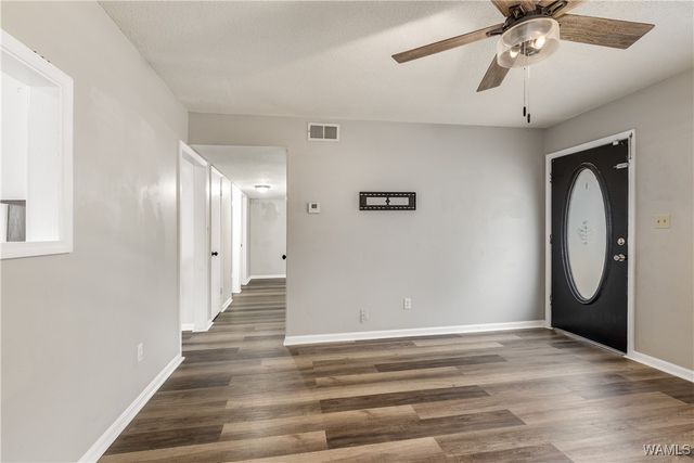 12602 County Line Rd, Moundville, AL 35474