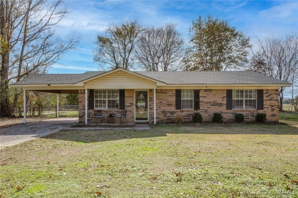 12602 County Line Rd, Moundville, AL 35474