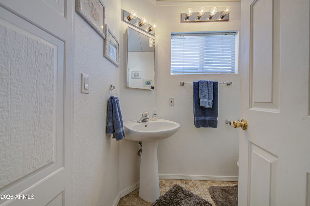 Image 20 of property listing at 111 S GREENFIELD Road 326, Mesa, AZ 85206