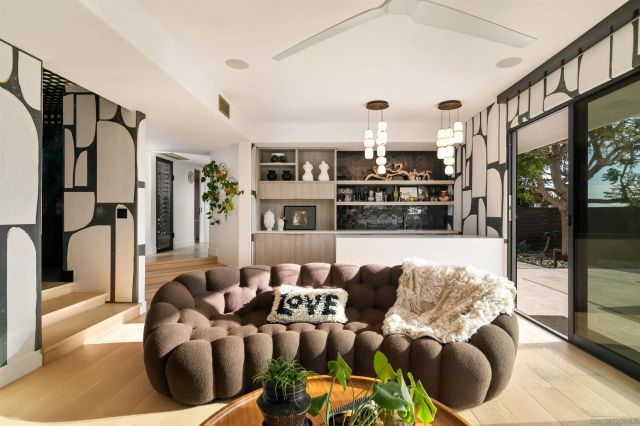 5676 Taft Ave, La Jolla, CA 92037